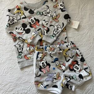 Disney 24m girls nwt Minnie Gray Outfit